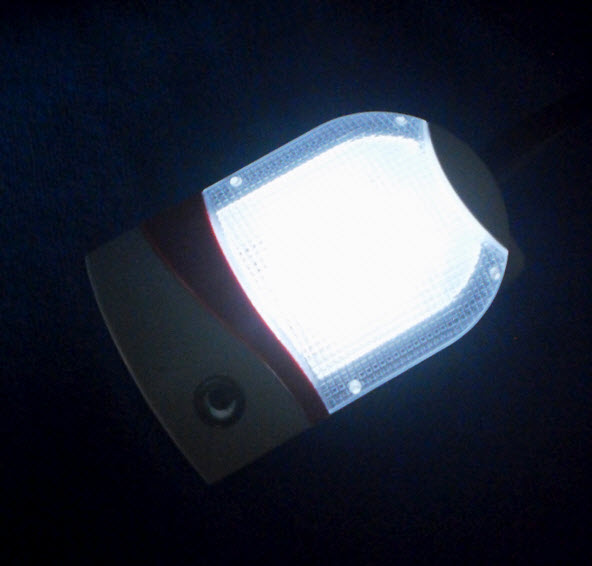 ไฟตามทางเดินแบบออโต้ 0.3W