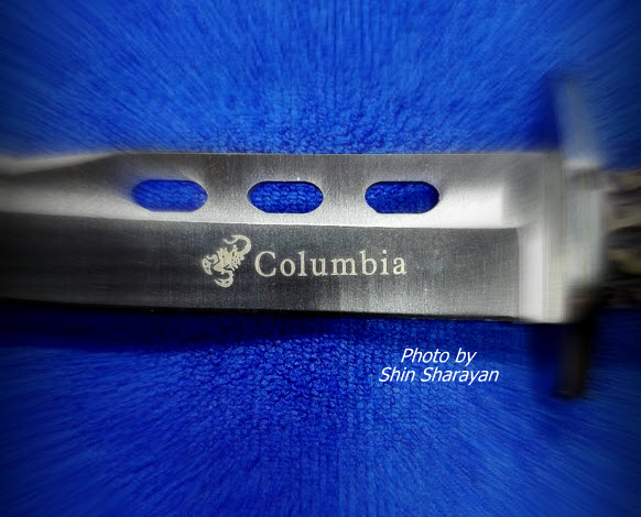 มีดพกสแตนเลสเซาะลาย ด้ามซุง Columbia 11