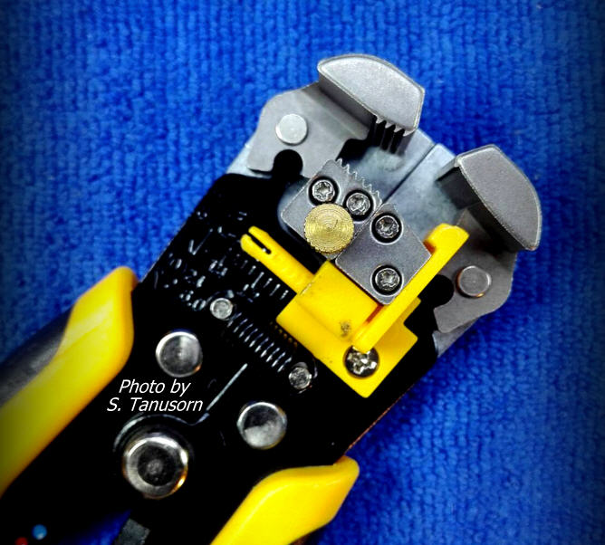 คีมปอกสายไฟ, ย้ำสาย, ตัดสายไฟ RHINO 747